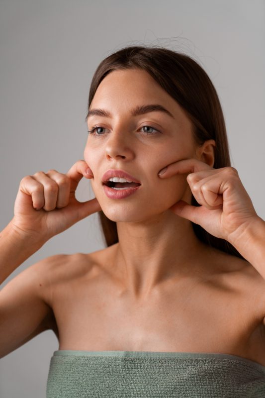 Esthetia Clínica Médico Estética