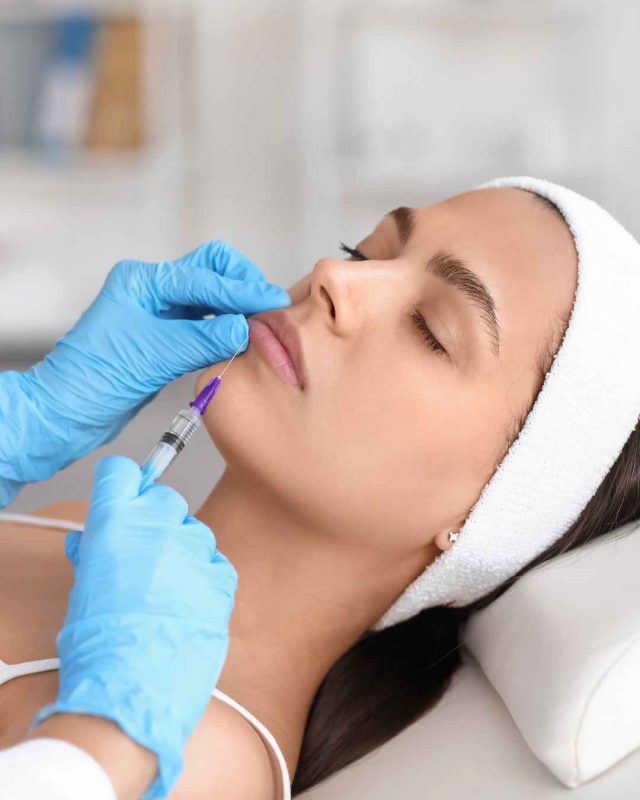 Esthetia Clínica Médico Estética