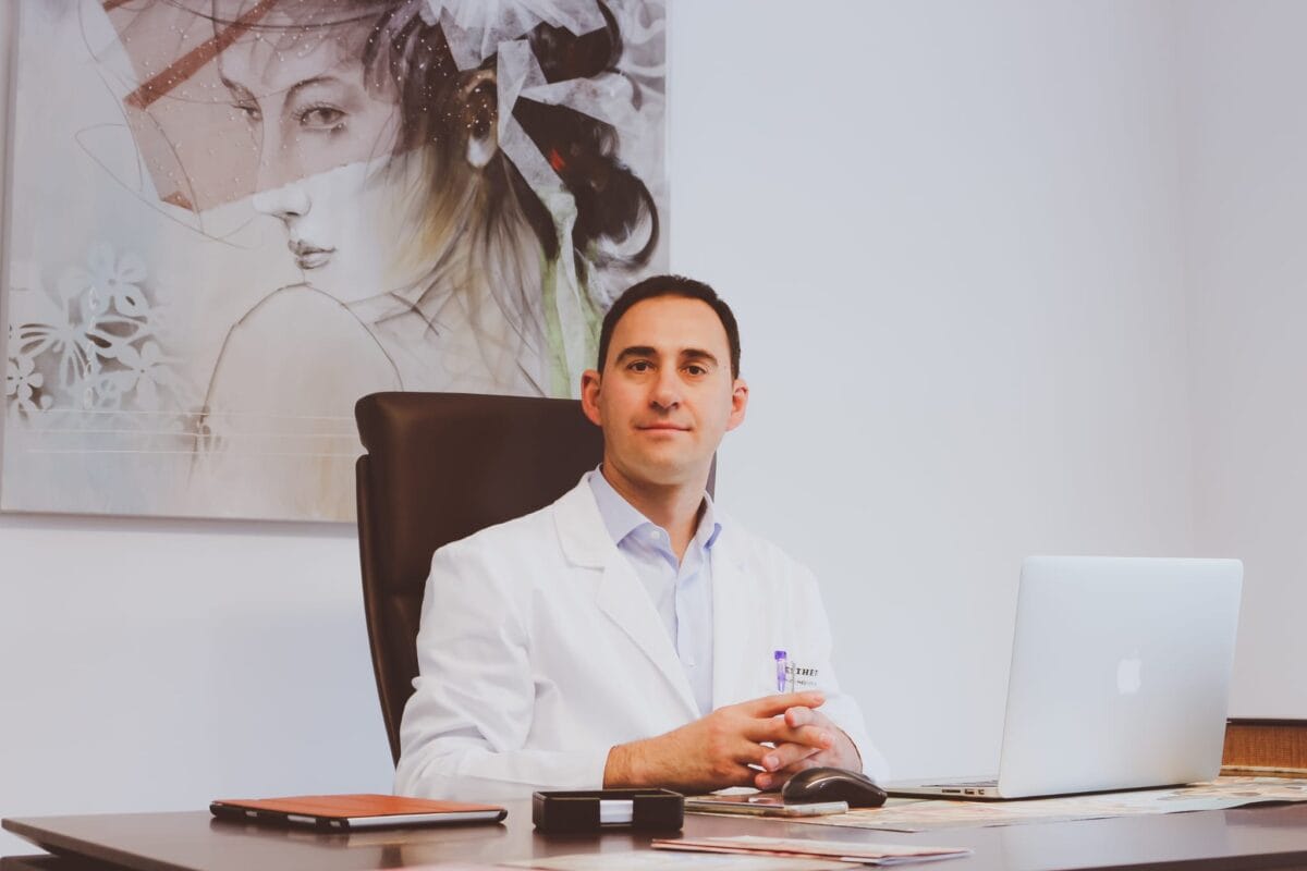 Esthetia Clínica Médico Estética
